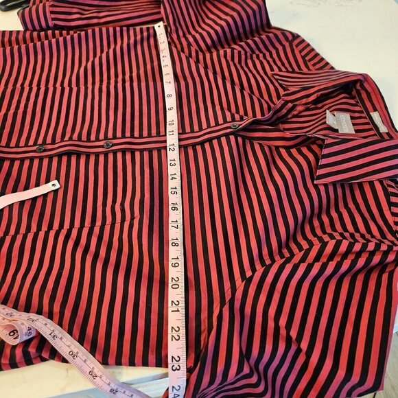 Chico's size 3 (XL) Button Down Wrinkle Resistant Shirt Raspberry Stripe - Picture 8 of 9